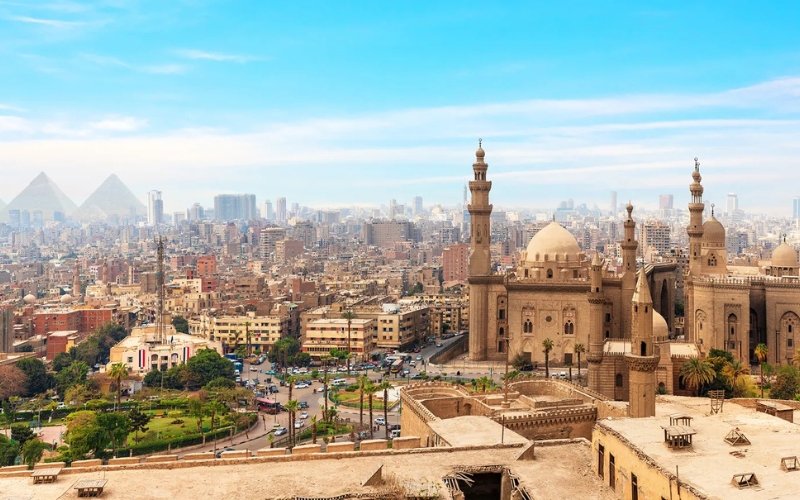 Best time to walk around Cairo